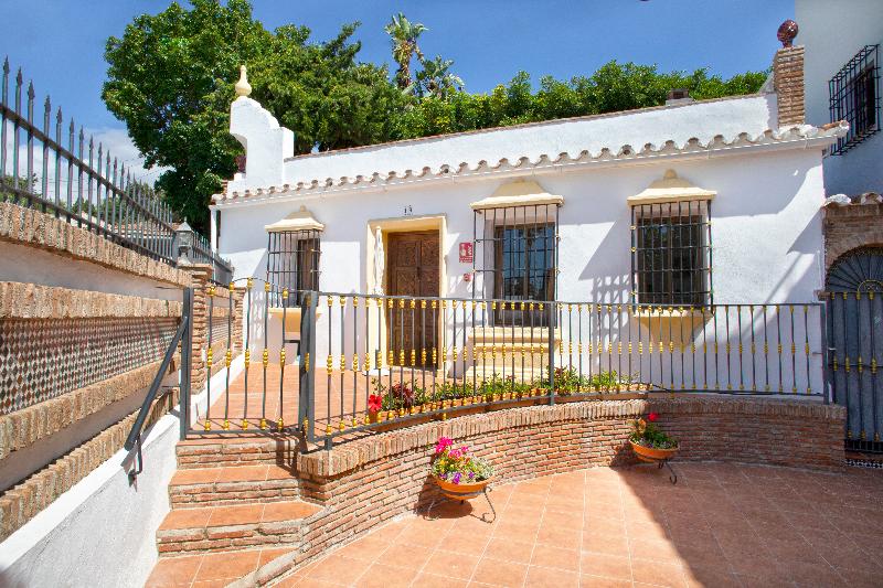 فندق Apartamentos La Baranda