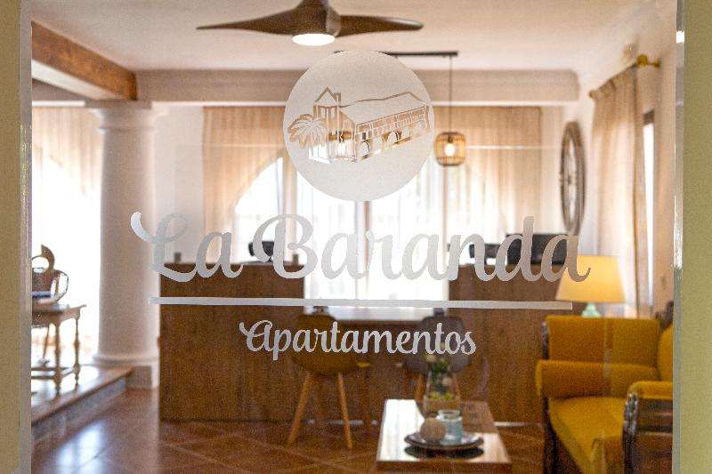 فندق Apartamentos La Baranda