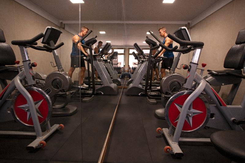 فندق Apartamentos La Baranda