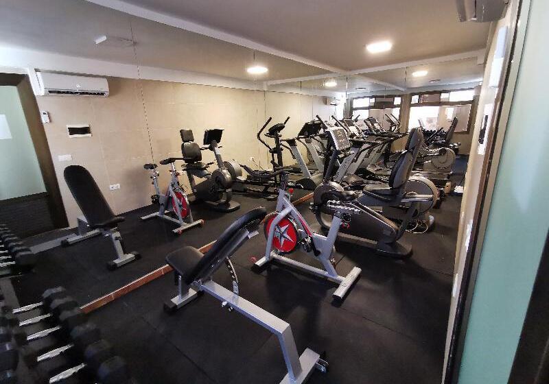 فندق Apartamentos La Baranda