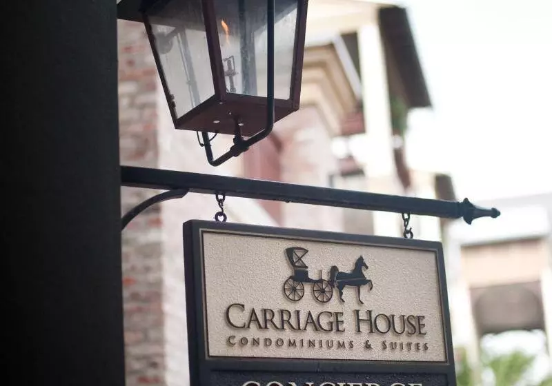 ホテル Carriage House