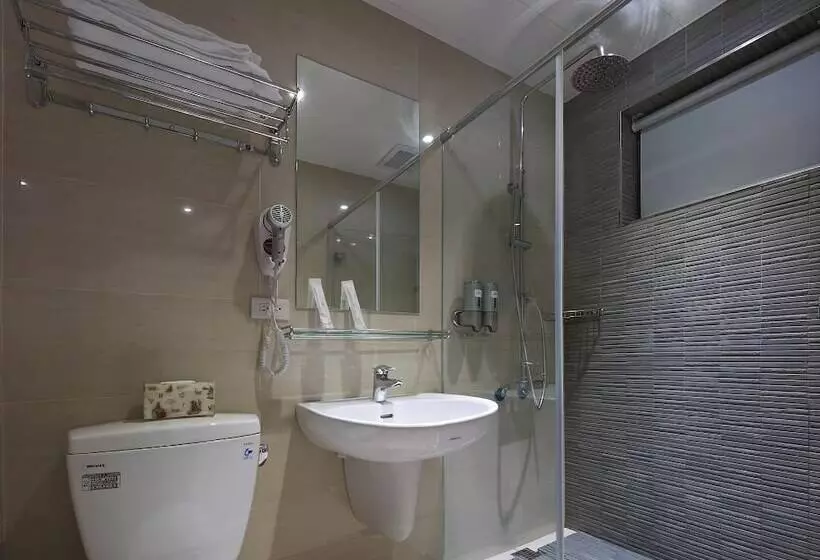 ホテル Chingjing Inn