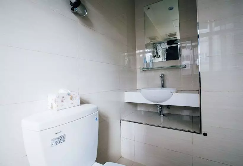 ホテル Chingjing Inn