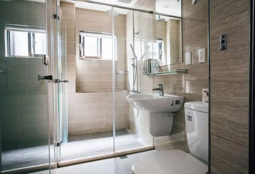 ホテル Chingjing Inn