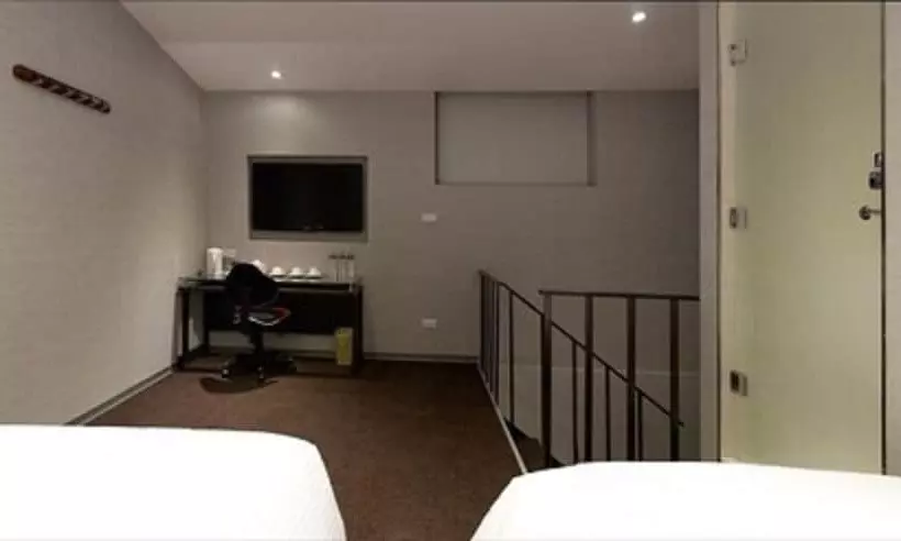 ホテル Chingjing Inn