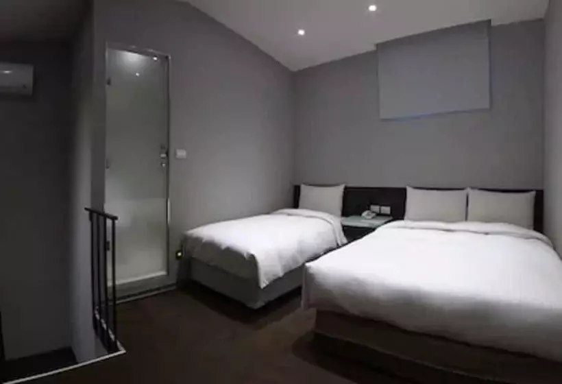 ホテル Chingjing Inn