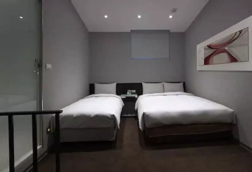 ホテル Chingjing Inn