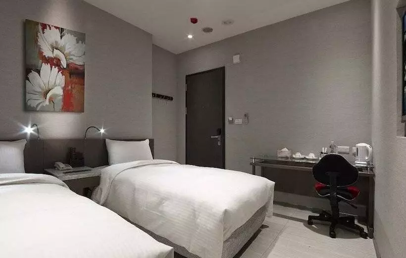 ホテル Chingjing Inn