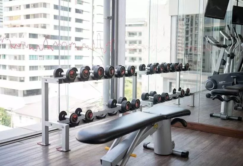 Отель Galleria Sukhumvit 10 Bangkok By Compass Hospitality