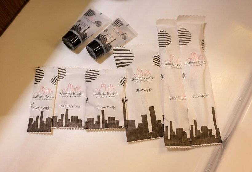 Отель Galleria Sukhumvit 10 Bangkok By Compass Hospitality