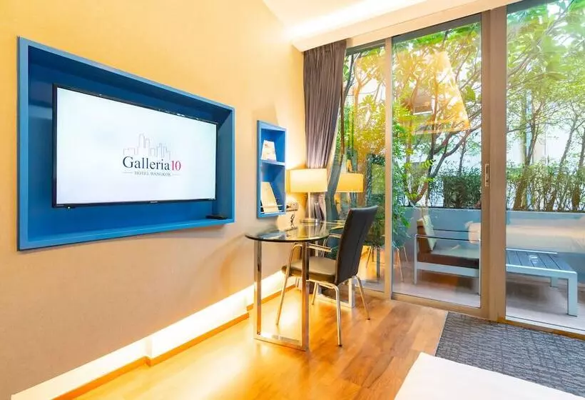Отель Galleria Sukhumvit 10 Bangkok By Compass Hospitality