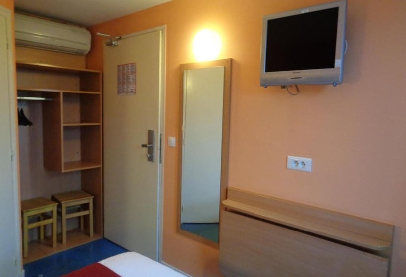 فندق Initial By Balladins Roissy / Saintmard