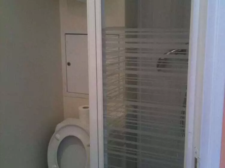 Отель Initial By Balladins Roissy / Saintmard