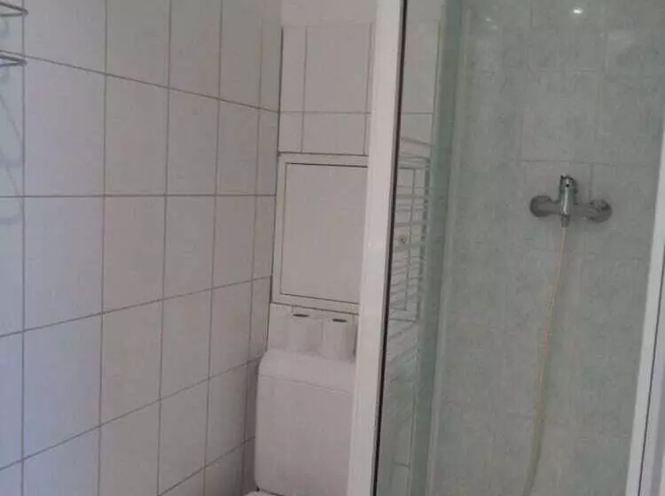 Отель Initial By Balladins Roissy / Saintmard