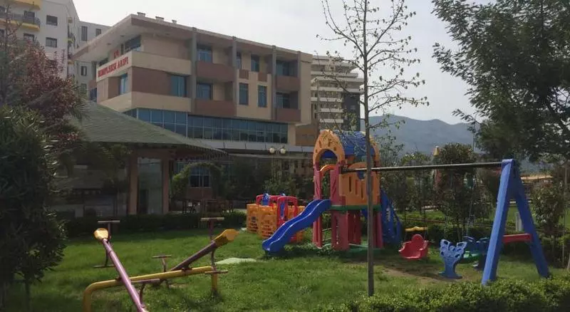 호텔 Kompleksi Arifi