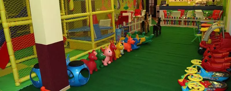 호텔 Kompleksi Arifi