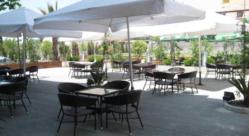 בית מלון כפרי Kompleksi Arifi