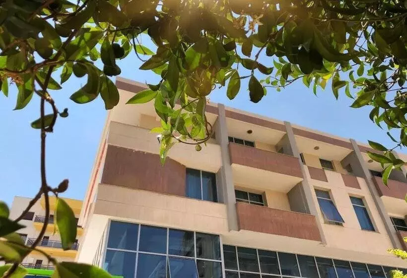 호텔 Kompleksi Arifi