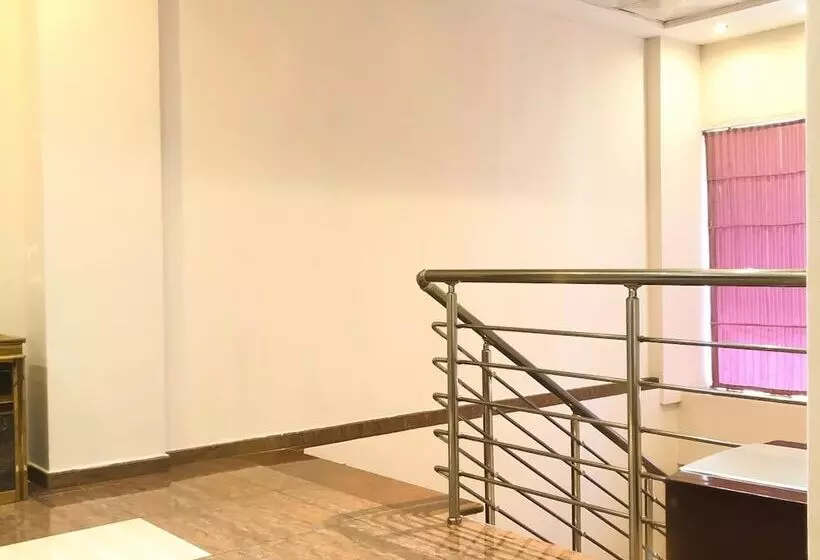 호텔 Kompleksi Arifi