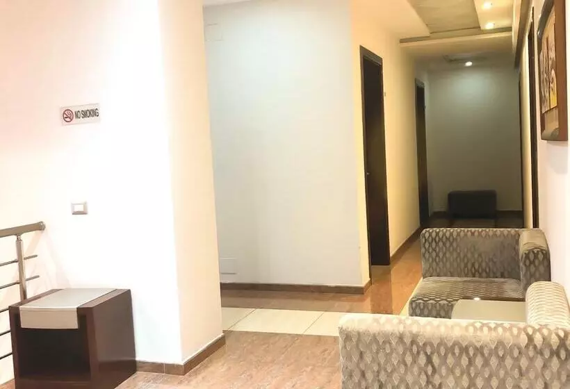 호텔 Kompleksi Arifi