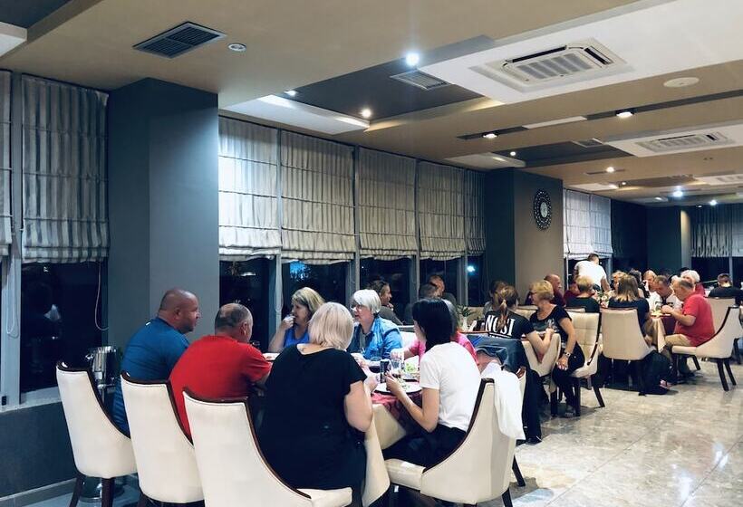 בית מלון כפרי Kompleksi Arifi