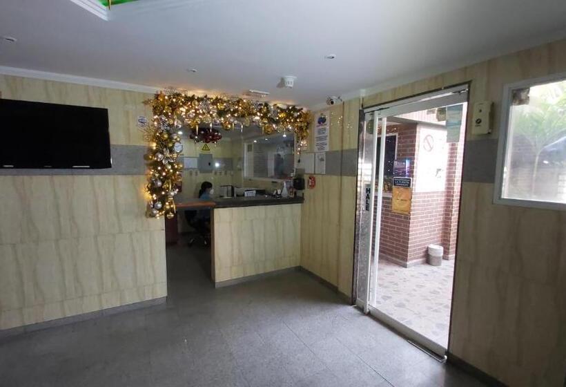 هتل Muevete Por Vargas