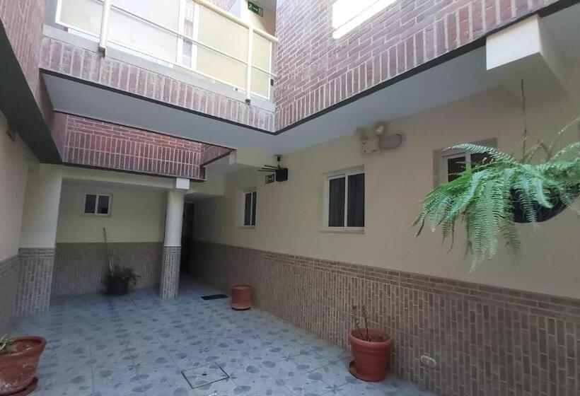 هتل Muevete Por Vargas