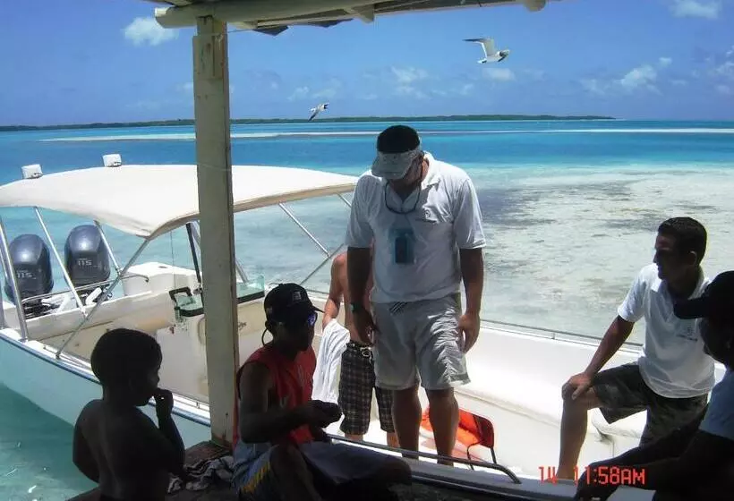 هتل Muevete Por Vargas