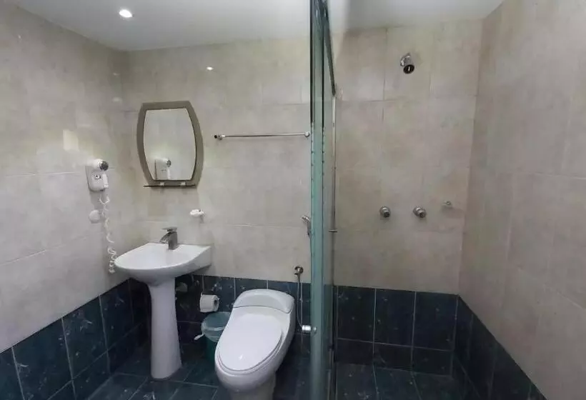 هتل Muevete Por Vargas