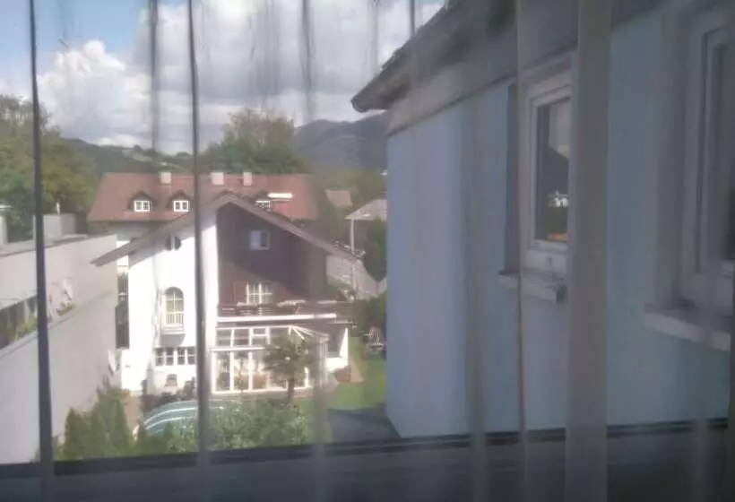 Hotelli Pension Elisabeth  Rooms & Apartments