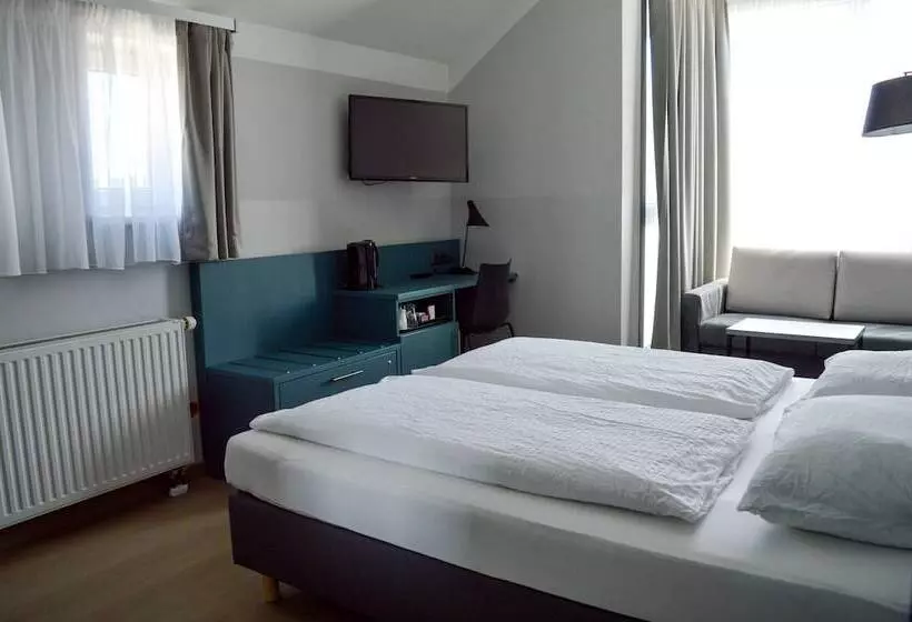 Hotelli Pension Elisabeth  Rooms & Apartments