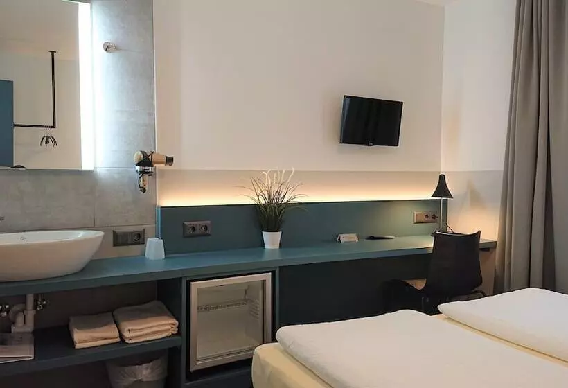 Hotelli Pension Elisabeth  Rooms & Apartments