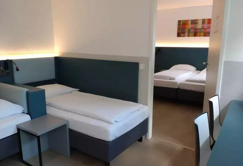 Hotelli Pension Elisabeth  Rooms & Apartments