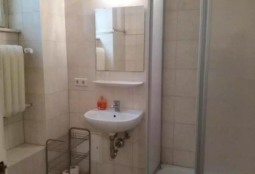 Hotelli Pension Kima