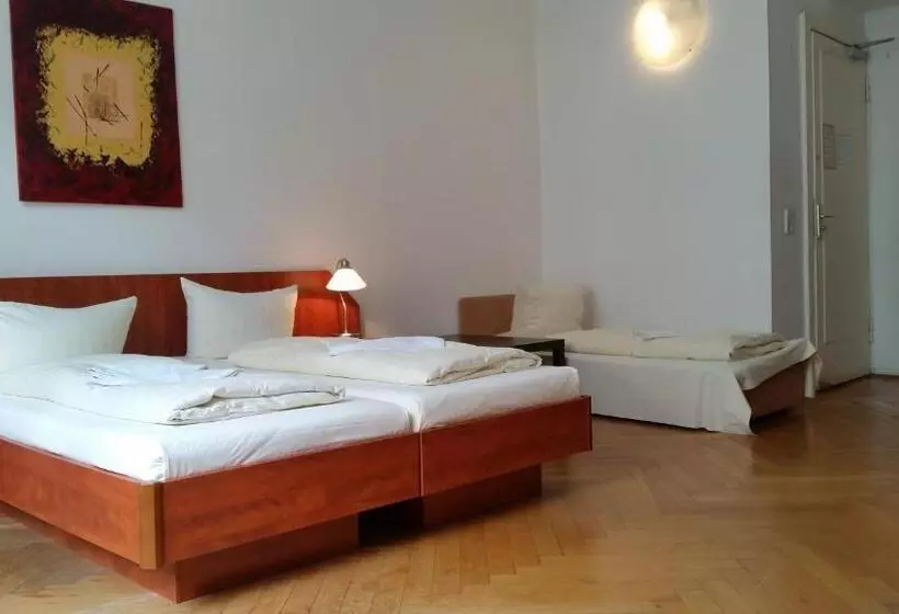 Hotelli Pension Kima