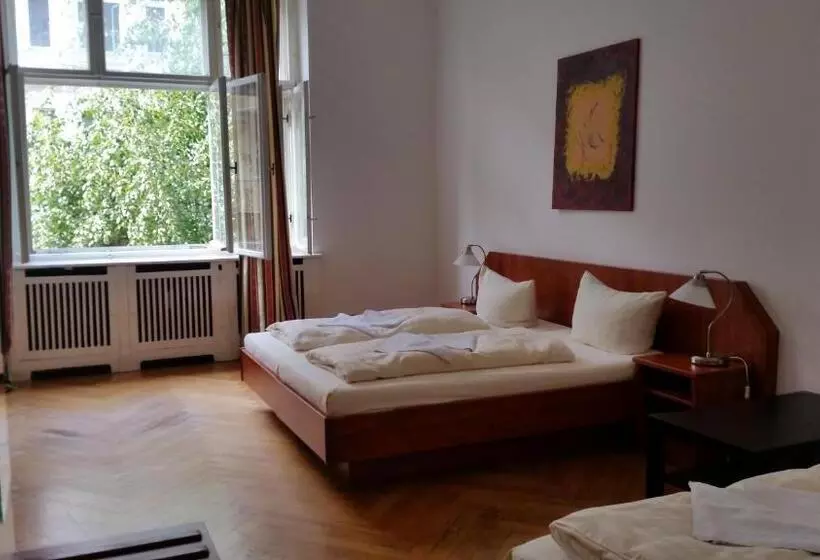 Hotelli Pension Kima