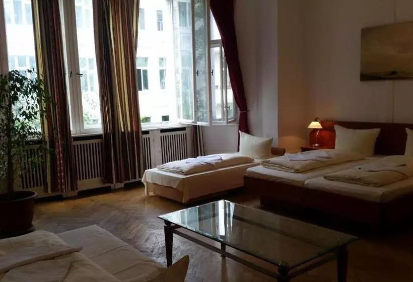 Hotelli Pension Kima