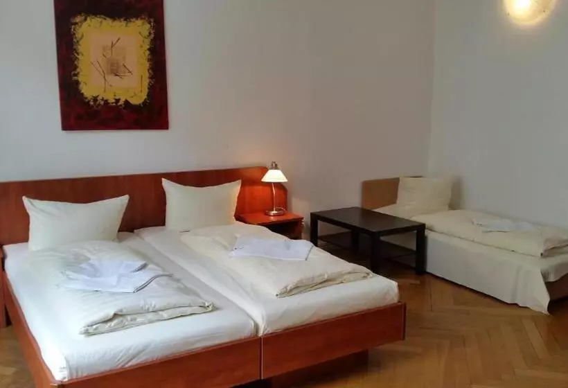 Hotelli Pension Kima