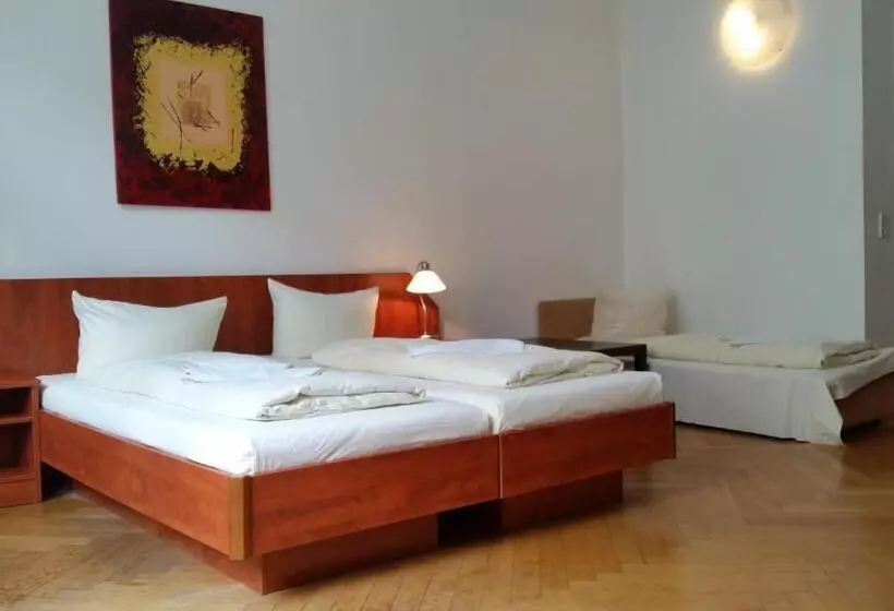 Hotelli Pension Kima