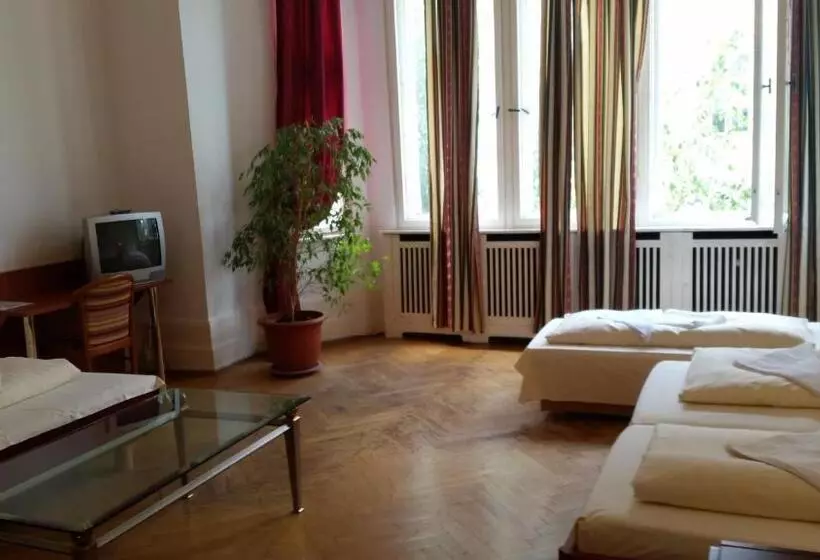 Hotelli Pension Kima