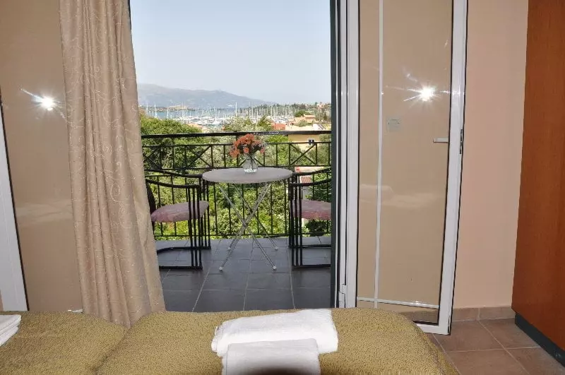 בית מלון כפרי Pyrros