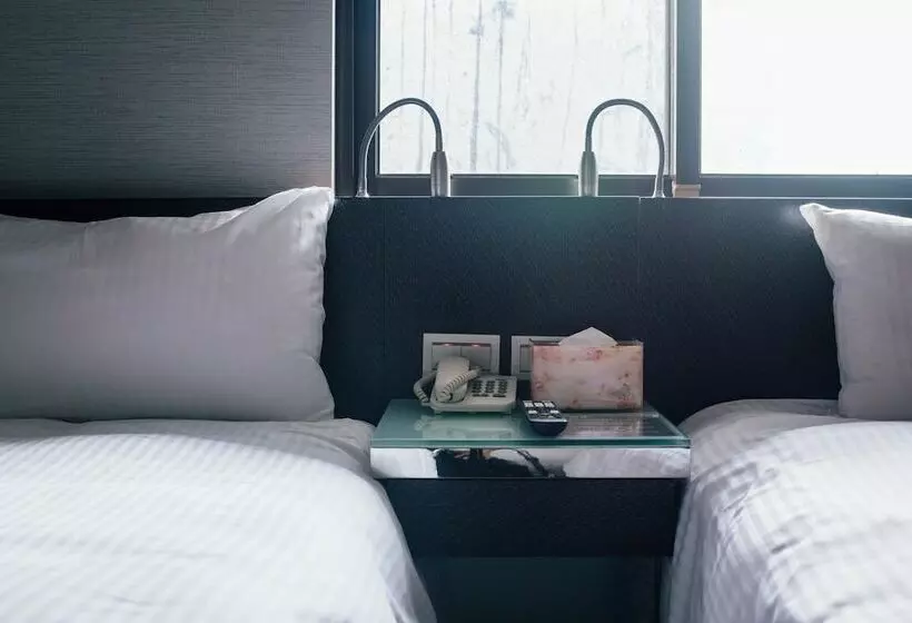 ホテル Chingjing Inn