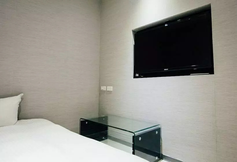 ホテル Chingjing Inn