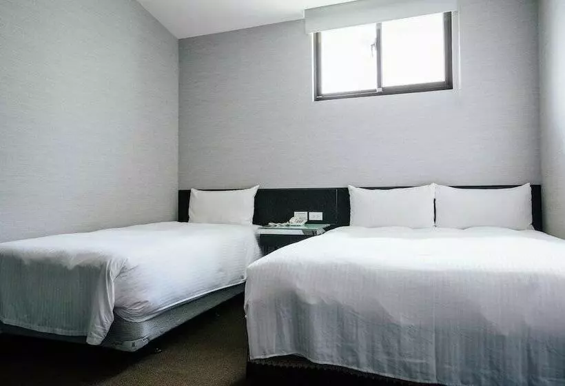 ホテル Chingjing Inn