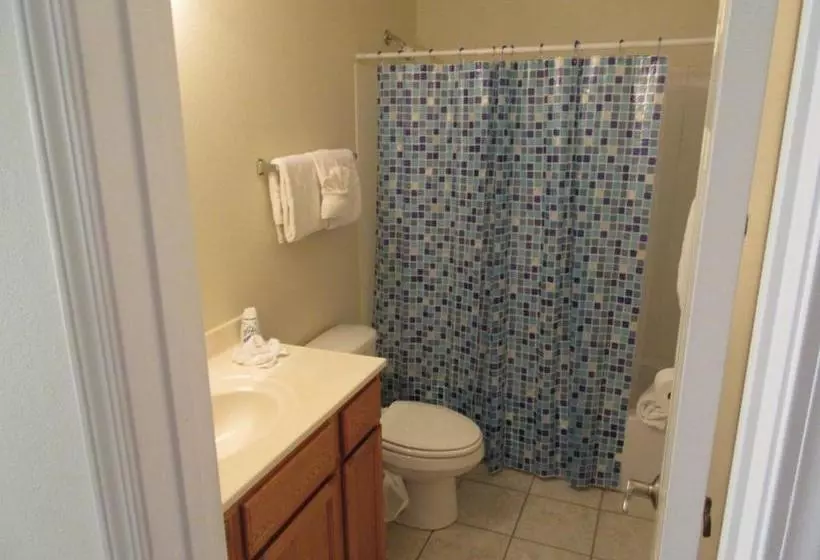 استراحتگاه Oak Shores