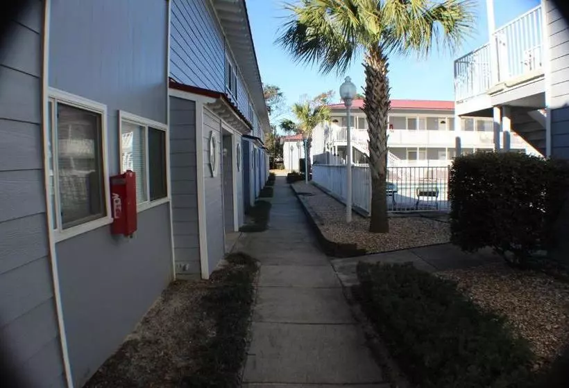 استراحتگاه Oak Shores