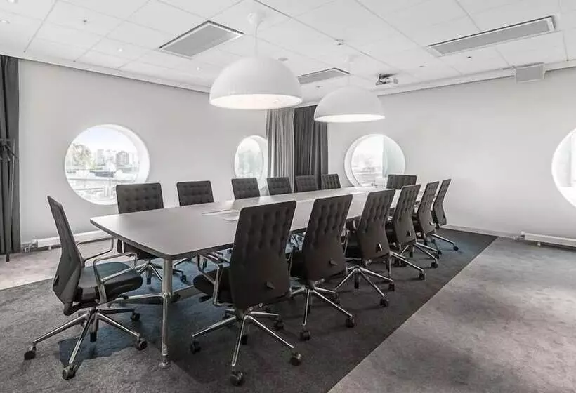 Quality Hotel Strawberry Arena