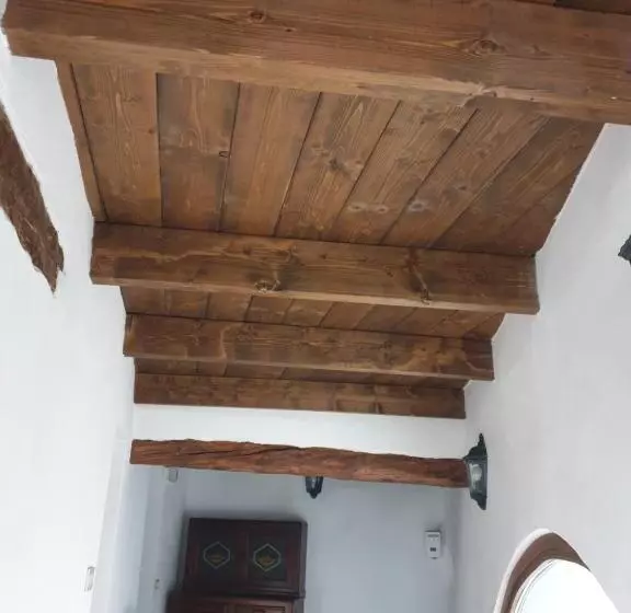 Aamiaismajoitus (B&B) Antica Casa Occitana