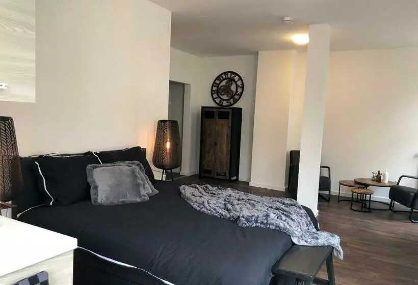 Aamiaismajoitus (B&B) Bnb Grand Café Prins Bernhard