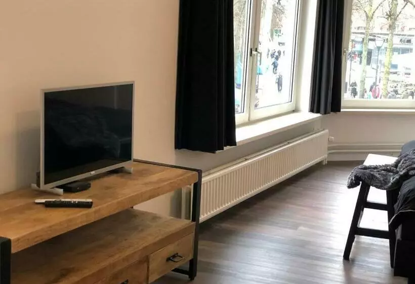 Aamiaismajoitus (B&B) Bnb Grand Café Prins Bernhard